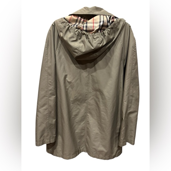 Burberry Men's Classic Beige Trench Coat size M - Picture 4 of 16